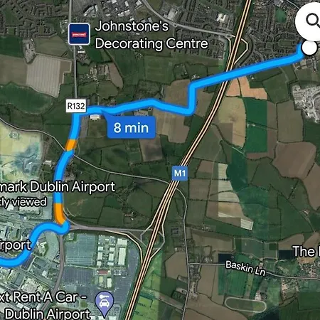 Malahide Airport Superior Large Serviced - Sleeps 6 *