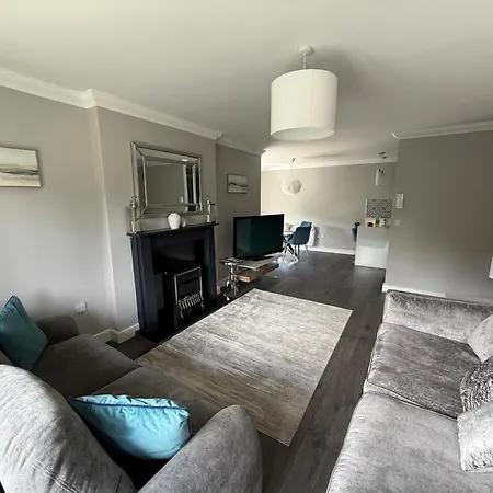 Apartamento Malahide Airport Superior Large Serviced - Sleeps 6 Dublín